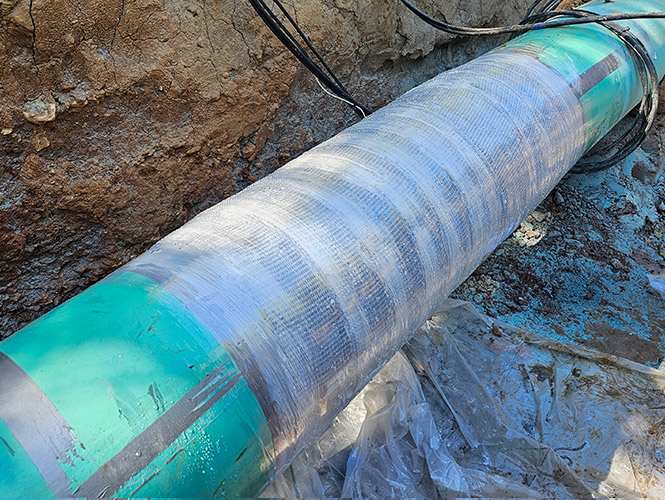 Protal 2800CF moisture-cured urethane pipeline repair wrap designed for rapid installation on dry, damp, or sweating pipe surfaces.